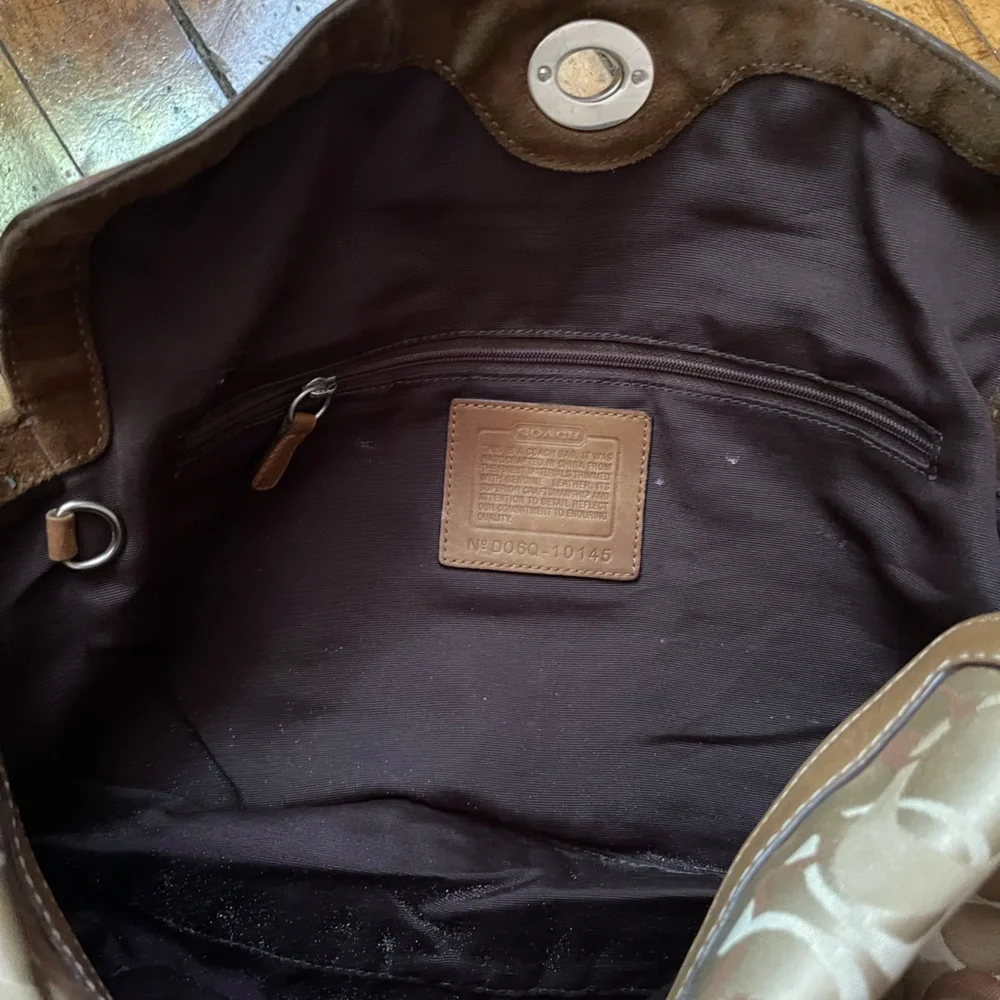 COACH Chelsea Optic Signature Suede Turnlock Tote Satchel - Picture 7 of 7